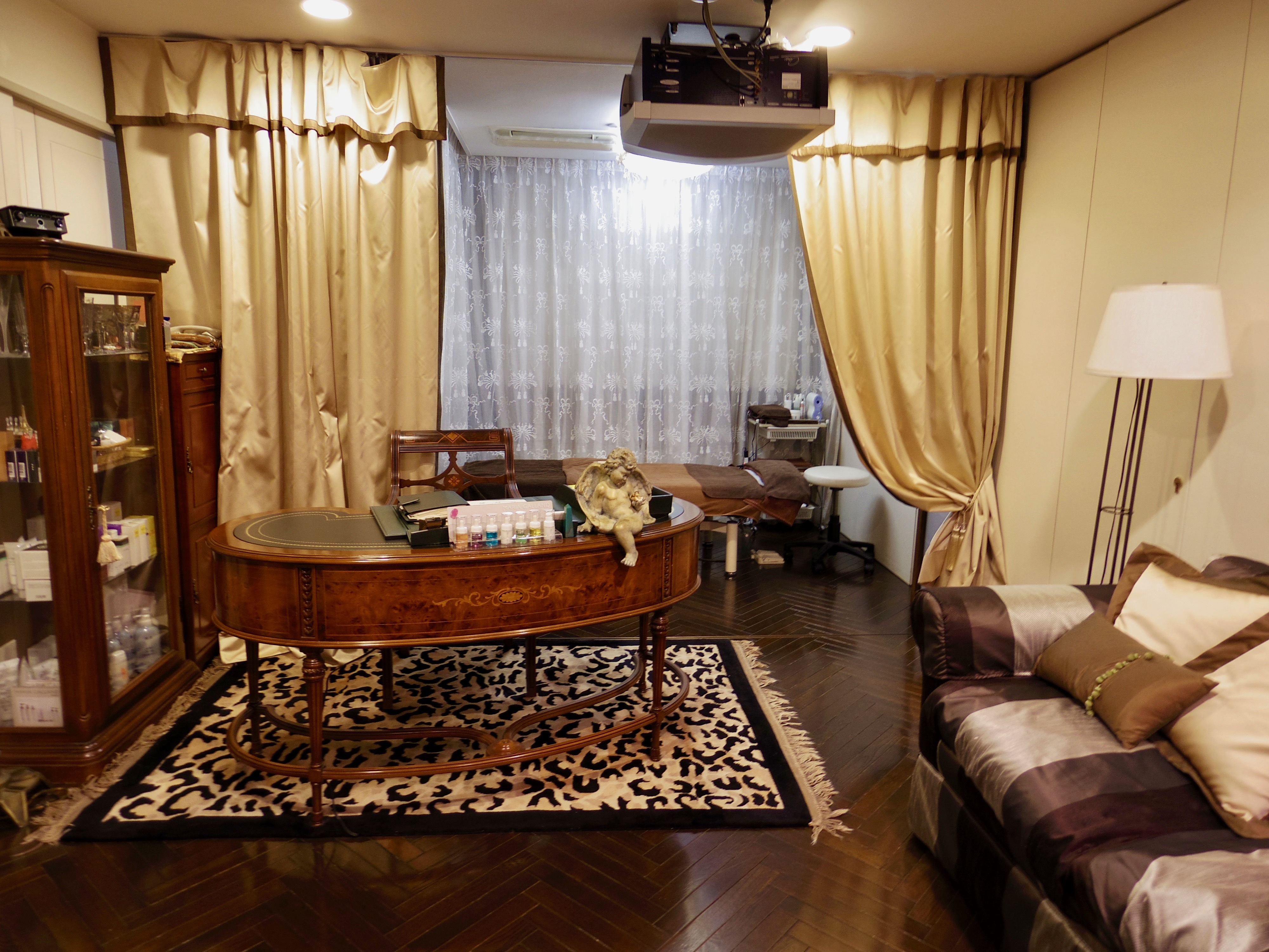 �e�B�i�R���N�V�I���@���E